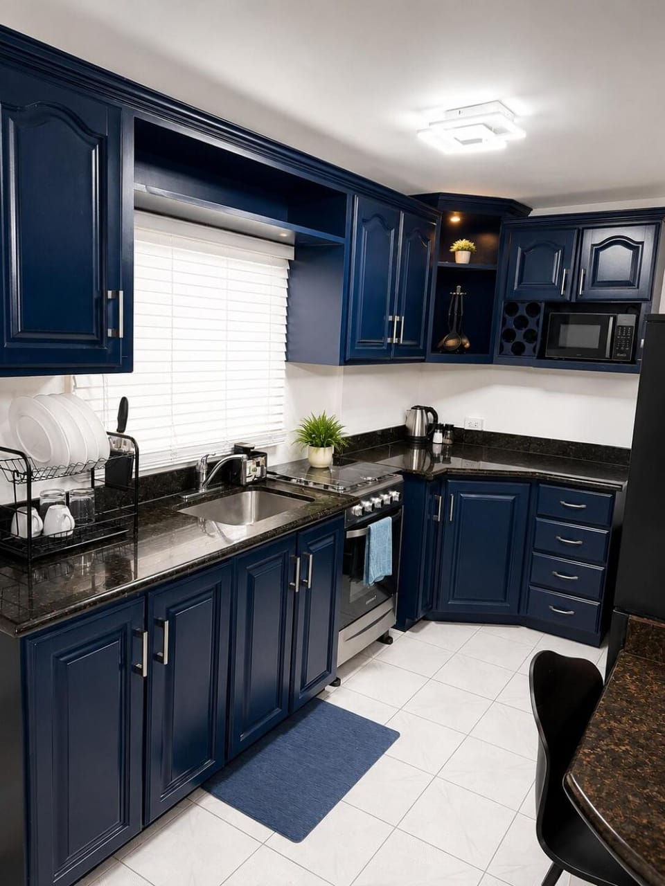 StayCentral, Cozy 2BR Apt in the heart of the city Apartment in Kingston
