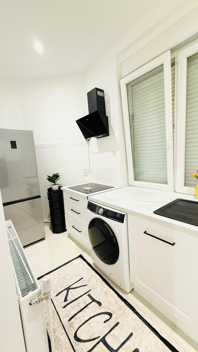 Entire apartment, high standing, modern and cozy Apartment in Ixelles