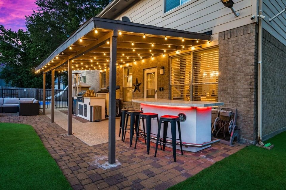 Luxury vacation house that has it all & close to everything House in Spring