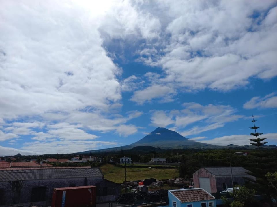 Balcony/Terrace, Mountain view