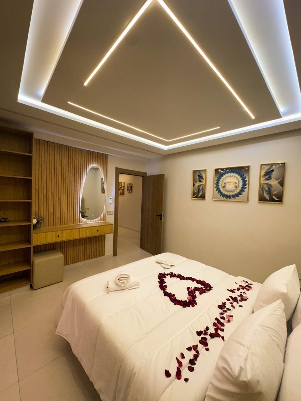 Bed, Photo of the whole room, Bedroom, wardrobe