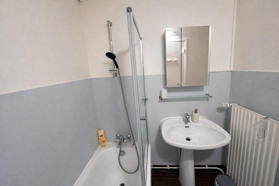 Cozy and modern stay in the heart of Pontoise Apartment in Pontoise
