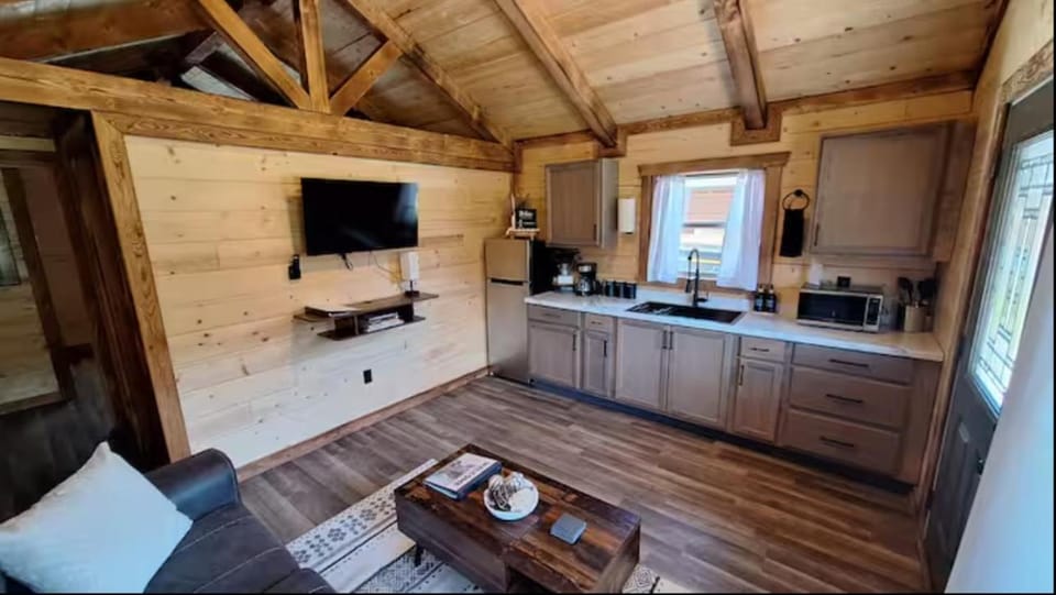 Micham's Clark Fork River Retreat - River Front, Mountain View, Fire Pit - Cabin 2 Cabin in Montana