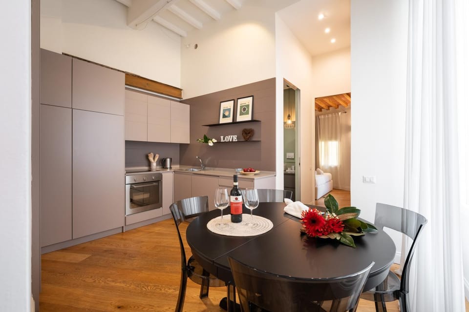 Dining area, Lunch