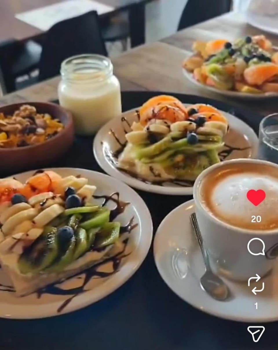 Food and drinks, Food, Breakfast, Continental breakfast