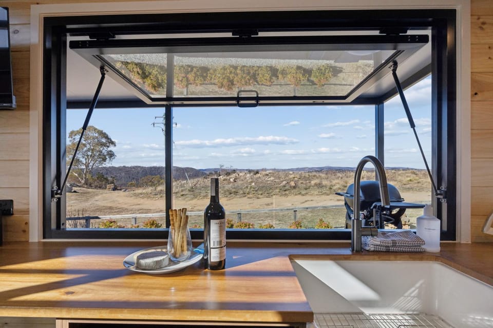 Natural landscape, Kitchen or kitchenette