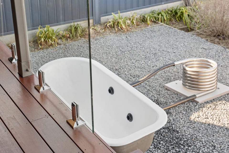 Open Air Bath, Bath