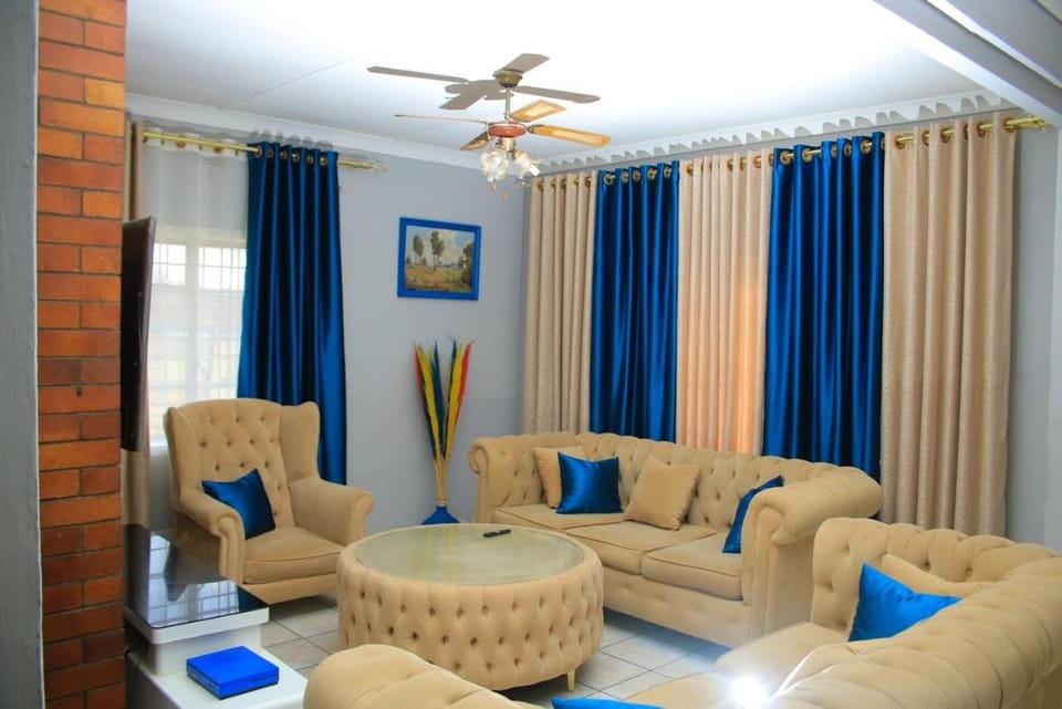 James palace Isando Apartment in Gauteng