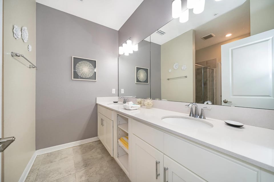 Bathroom, Bath, towels