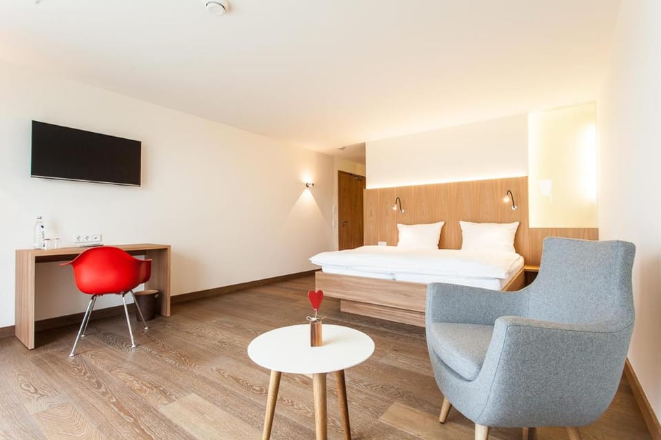 Photo of the whole room, Decorative detail