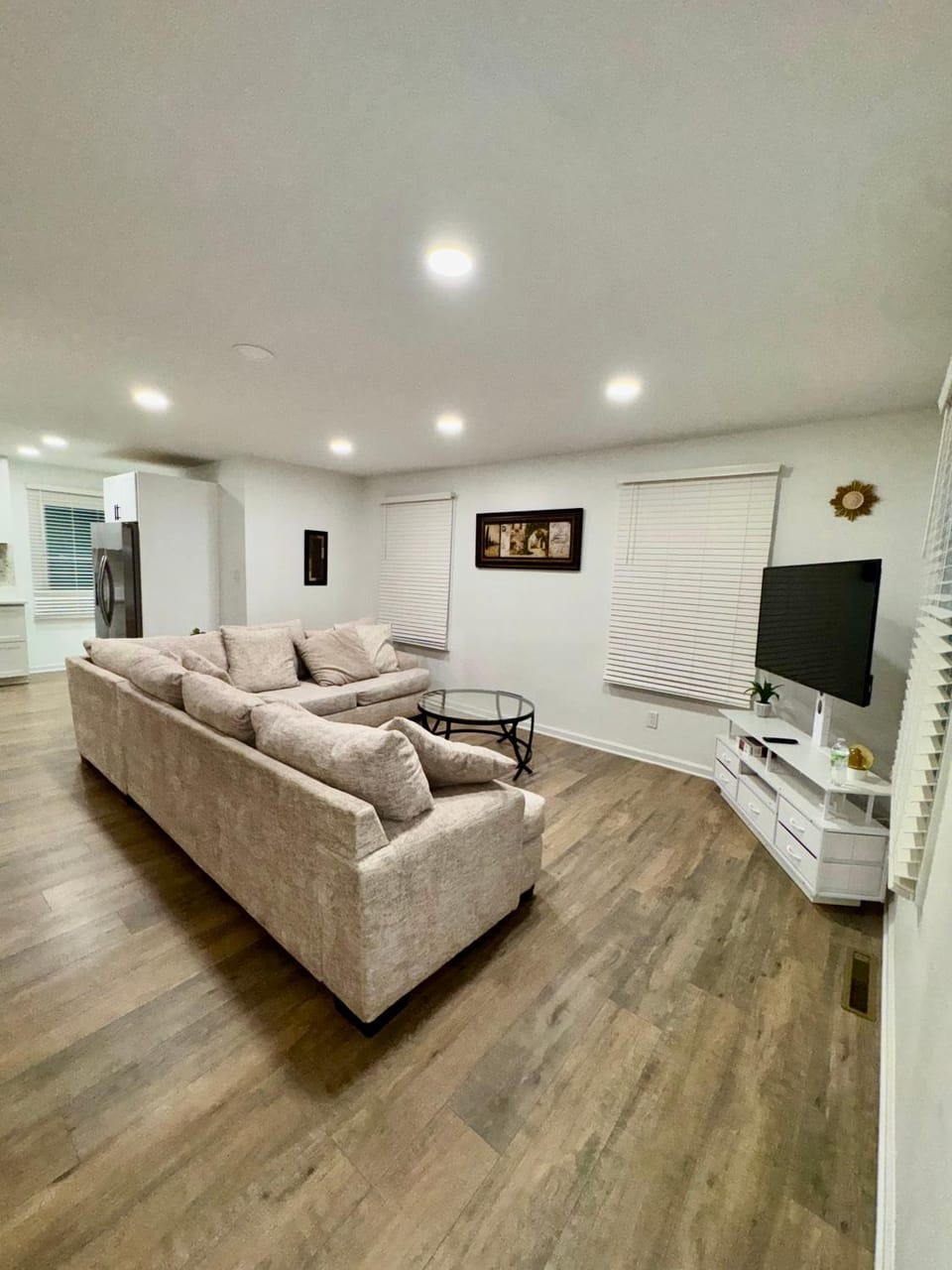Premium Executive 4BR 4BA Home, Sleeps 9 Guests, Gastonia NC, 5 min to CaroMont House in Gastonia