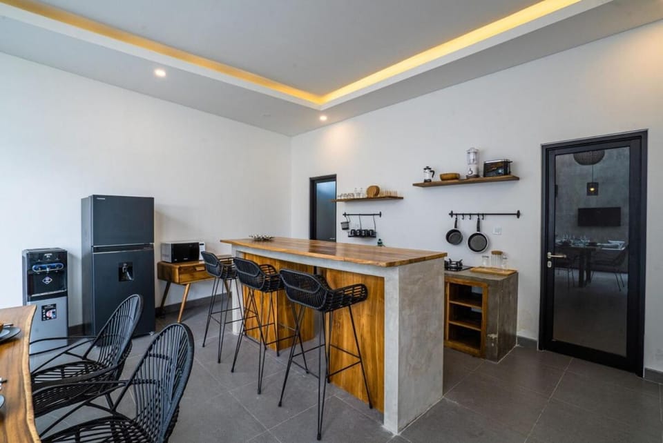 Night Light 3BR Pool Villa With Rooftop By Bali Bliss Properties House in North Kuta