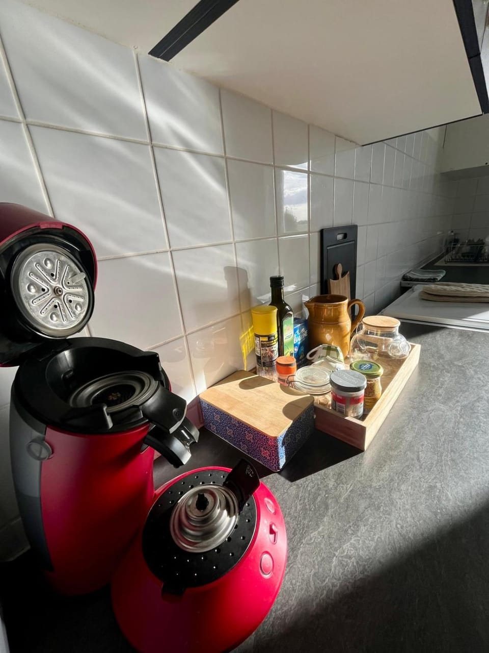 Coffee/tea facilities, kitchen