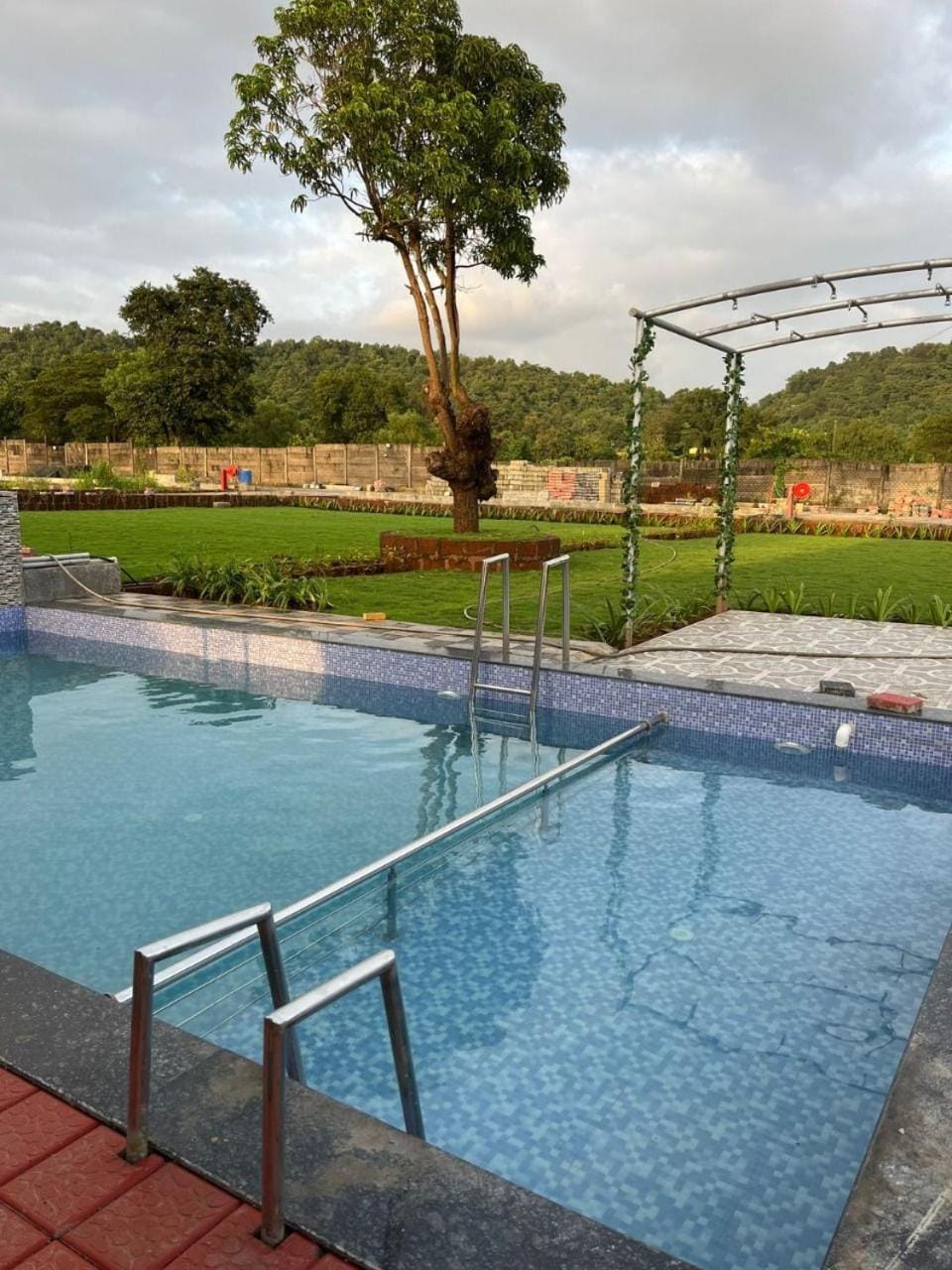 Swimming pool