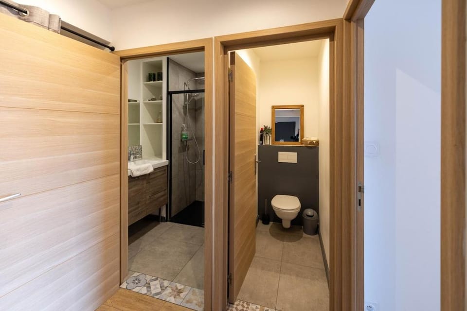 Annecy workshop - private parking Apartment in Annecy