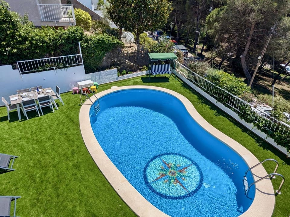 Garden, Swimming pool