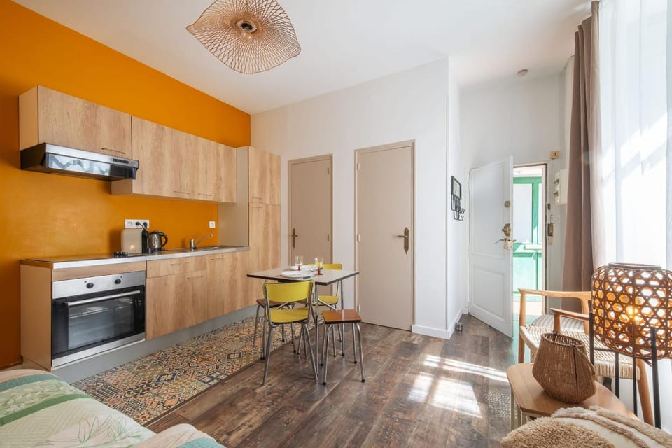 Le Rousseau - Petfriendly - Wifi - TV Apartment in Laval