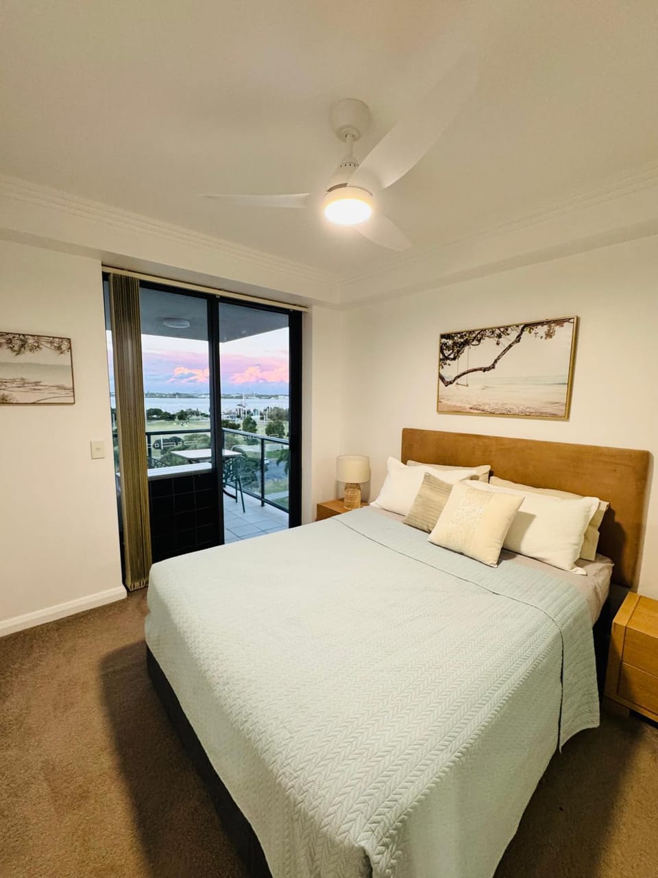 Broadwater Parklands Gold Coast- Ocean View Apartment in Main Beach