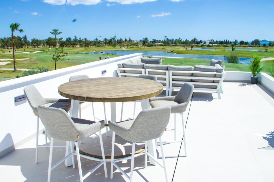 View (from property/room), Balcony/Terrace, Garden view, Landmark view, Sea view