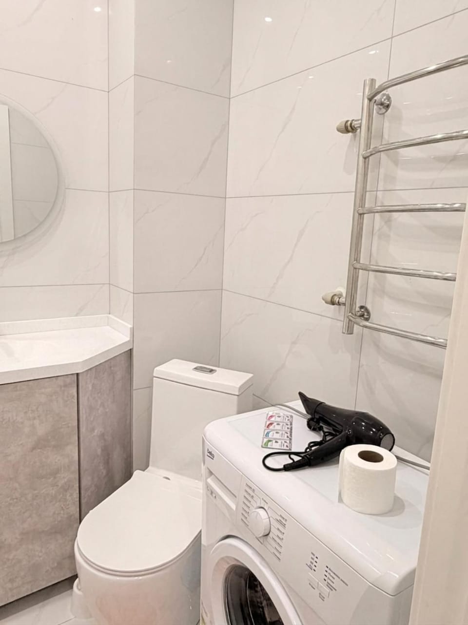 Toilet, Bathroom, washing machine, dryer