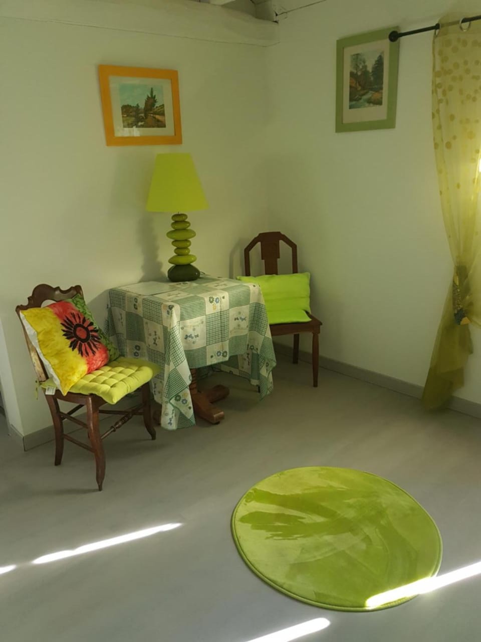 Seating area