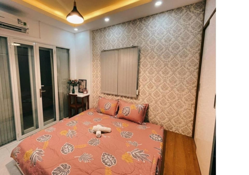 Bed, Photo of the whole room, Bedroom, air conditioner