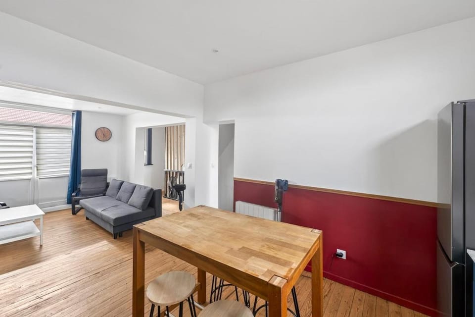 Seating area, Dining area, kitchen
