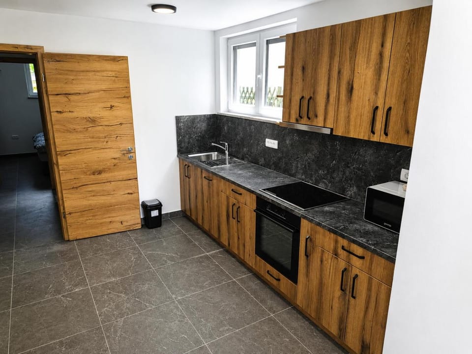 microwave, stove, kitchen