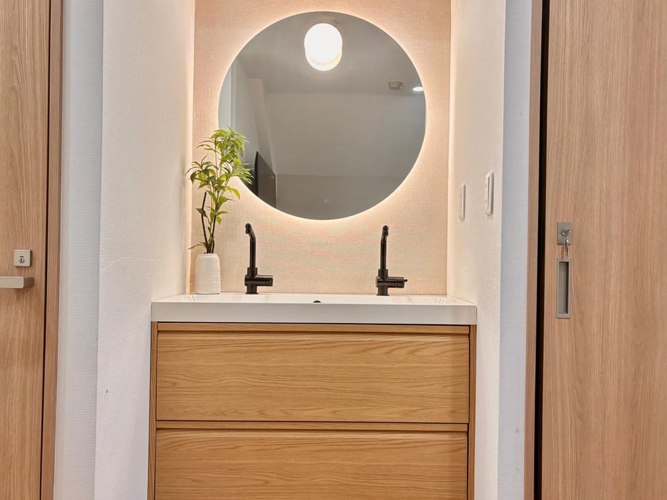 Luxury Suite Mdob in Shinjuku, Tokyo, super luxury Dyson & POLA top configuration! 3 min to Waseda station, maximum 4 guests Apartment in Shinjuku