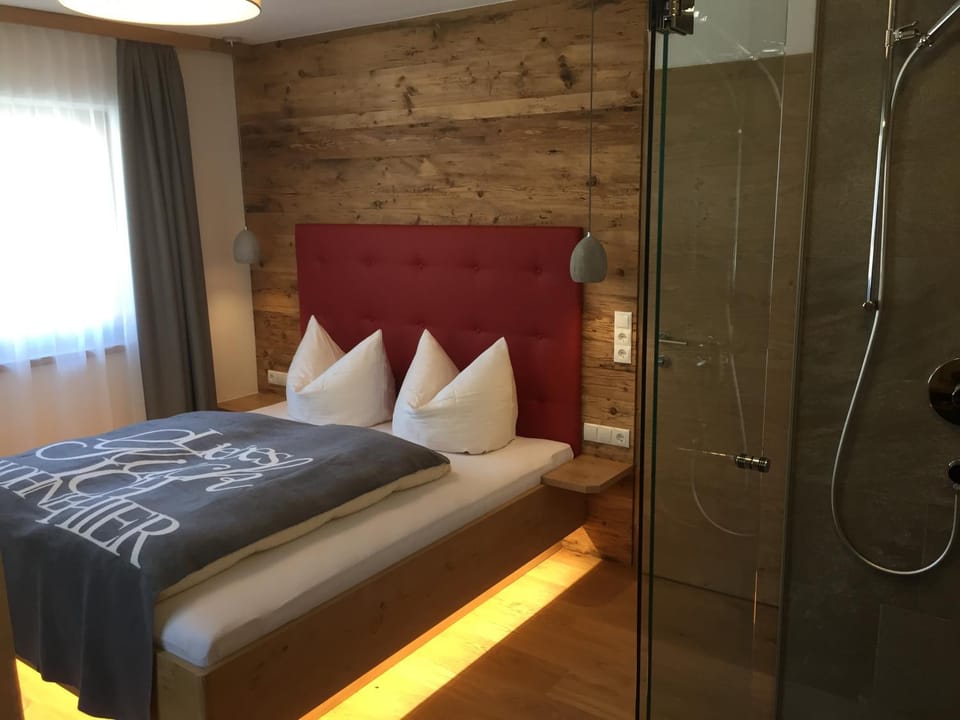 Shower, Bed, Photo of the whole room, Bedroom, wardrobe