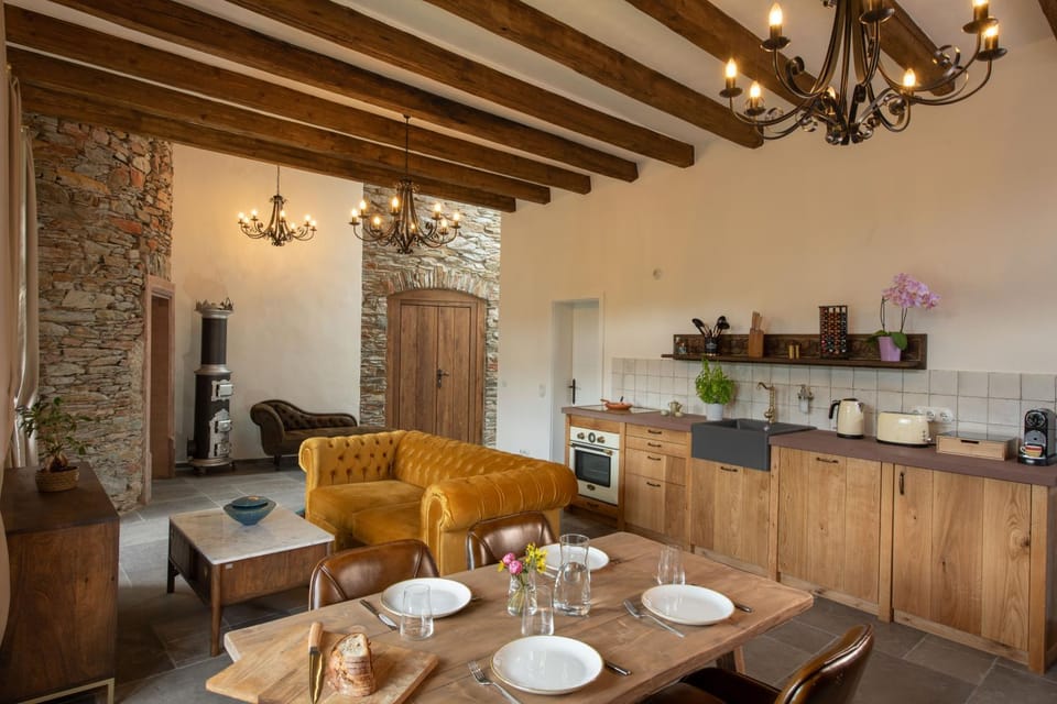 Living room, Dining area, kitchen