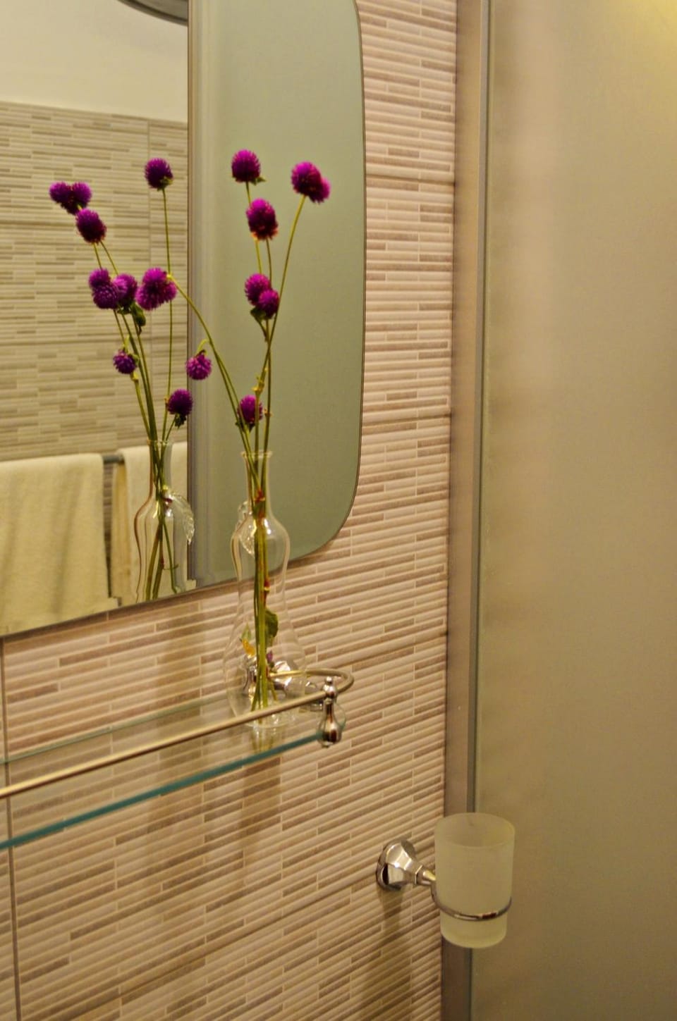 Bathroom, Decorative detail