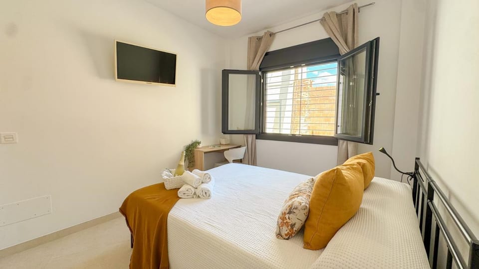 Bed, Bedroom