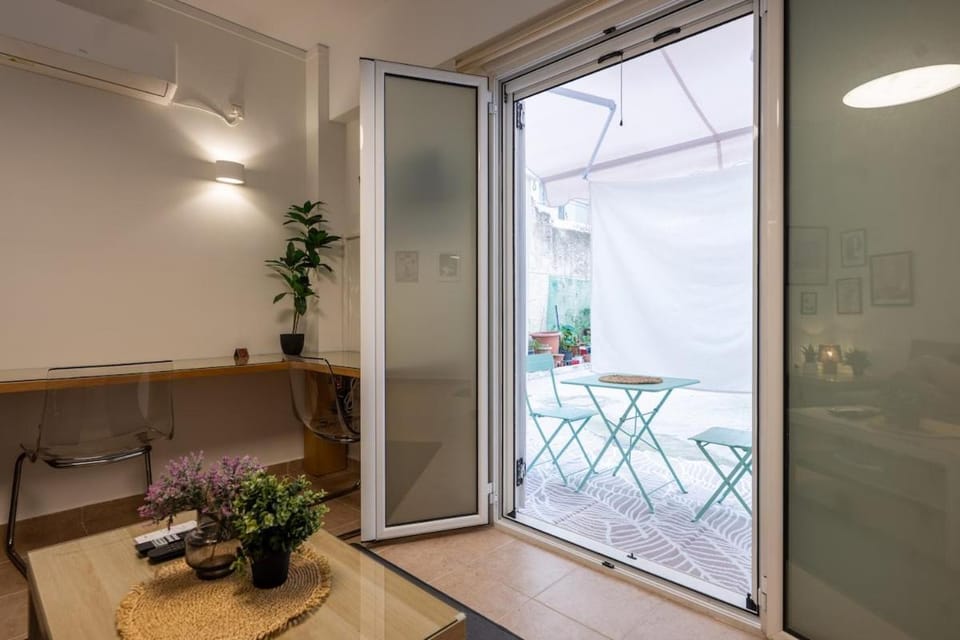 Seaside Gem by Tzaneio Apartment in Pireas