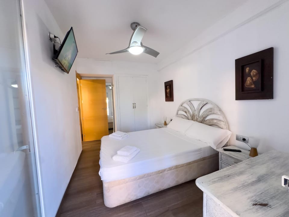Apartamento San Juan Playa con piscina, zonas verdes y pistas deportivas Apartment in Alicante