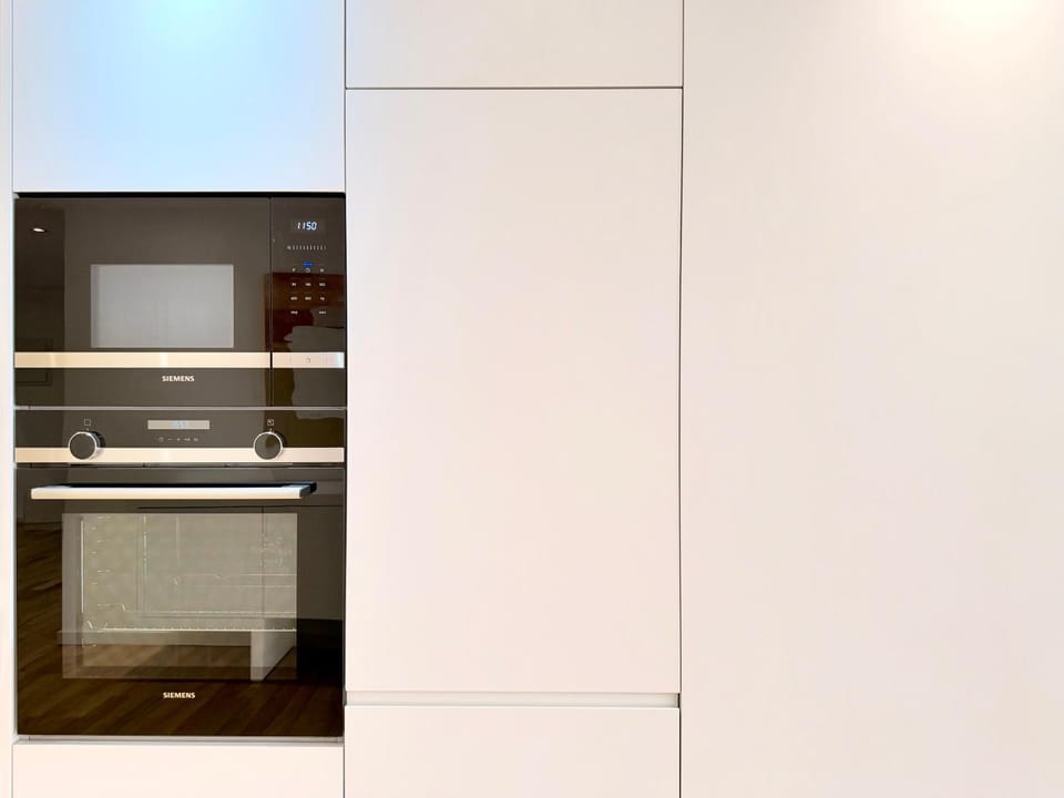 Kitchen or kitchenette, microwave, oven