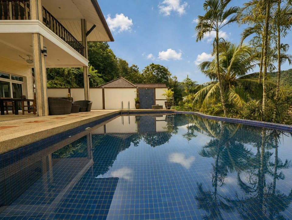 Property building, Garden, Swimming pool