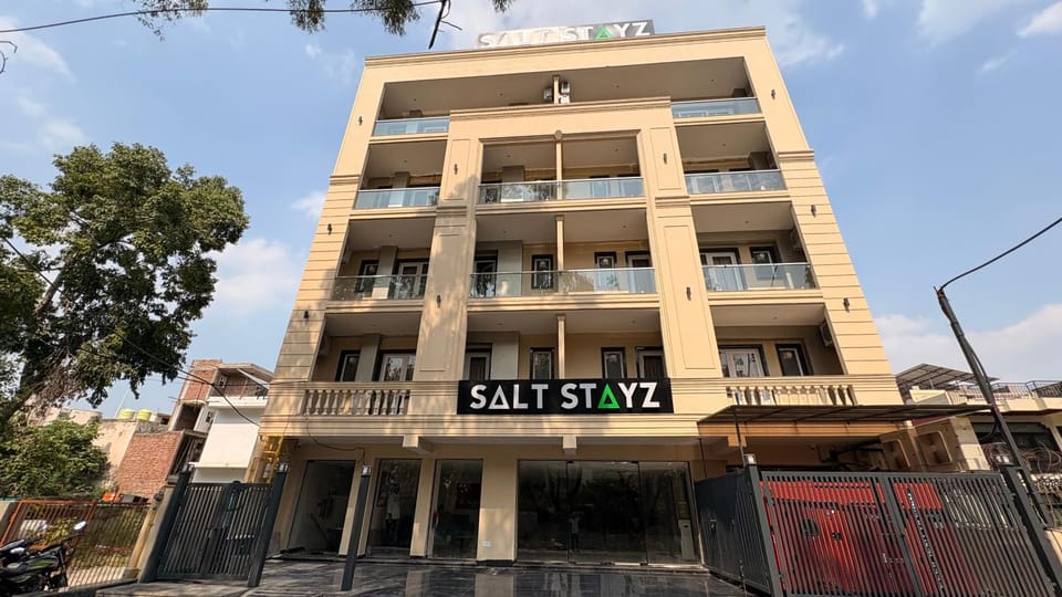 Property building, Day, Street view