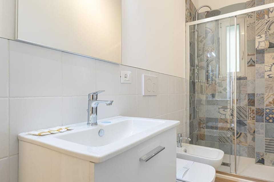 Madonnina Tower x 10 Central Spacious Apartment Apartment in Trieste