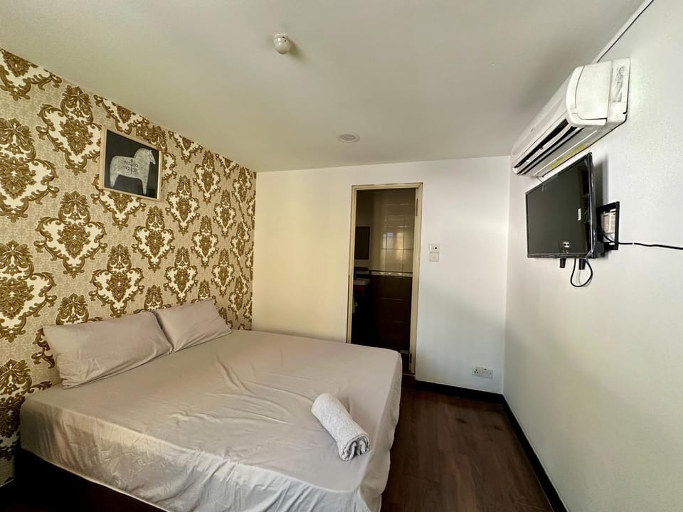 Communal lounge/ TV room, Bed, TV and multimedia, Photo of the whole room, Bedroom, towels