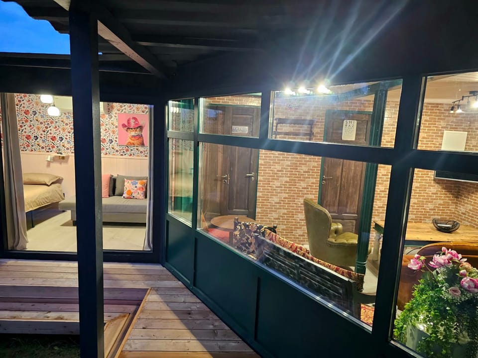 Vaitų Riešutynė - Big shipping container house House in Lithuania