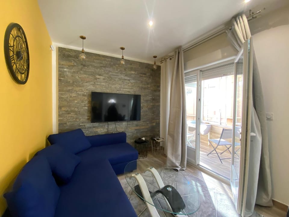 Cozy Little House Between Monaco & the Beach House in Cap-d'Ail