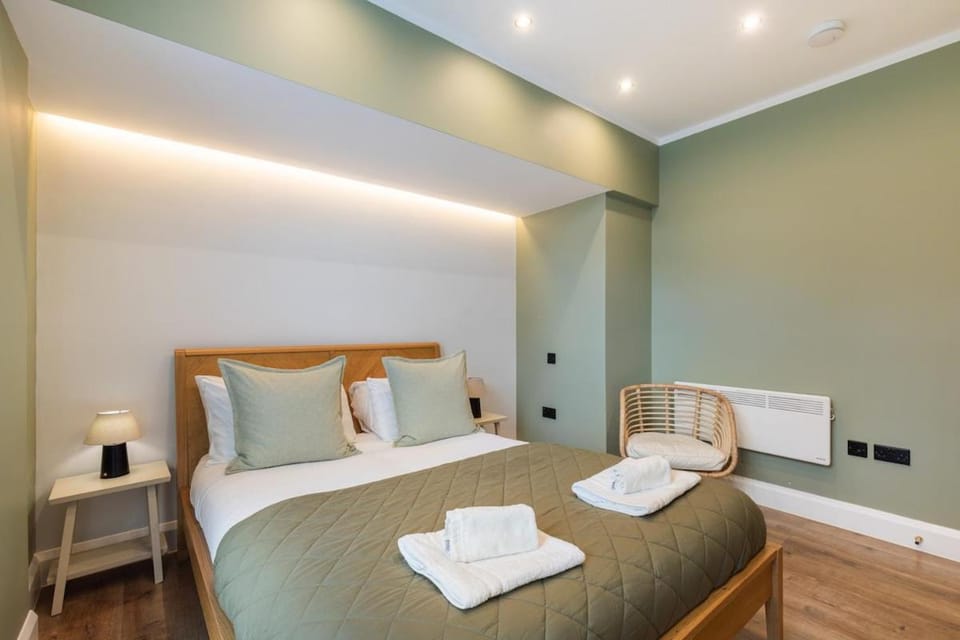 Roomy Modern Islington Apartment For Big Group Over 1800sqft - Apartment in London Borough of Islington