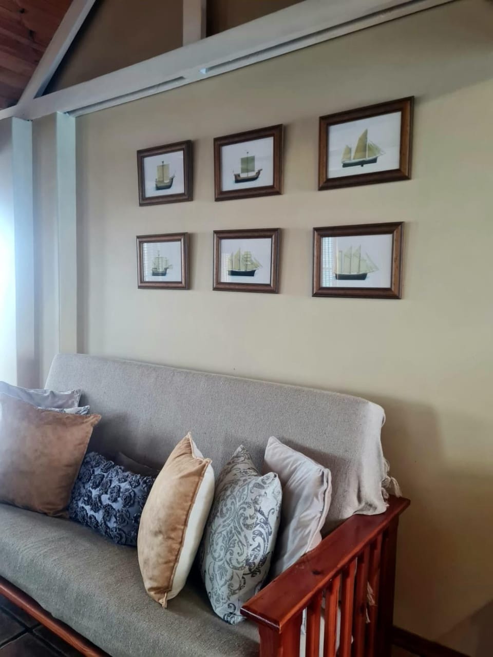 Living room, Lounge or bar, Seating area