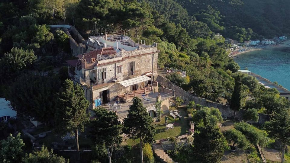 Property building, Neighbourhood, Bird's eye view
