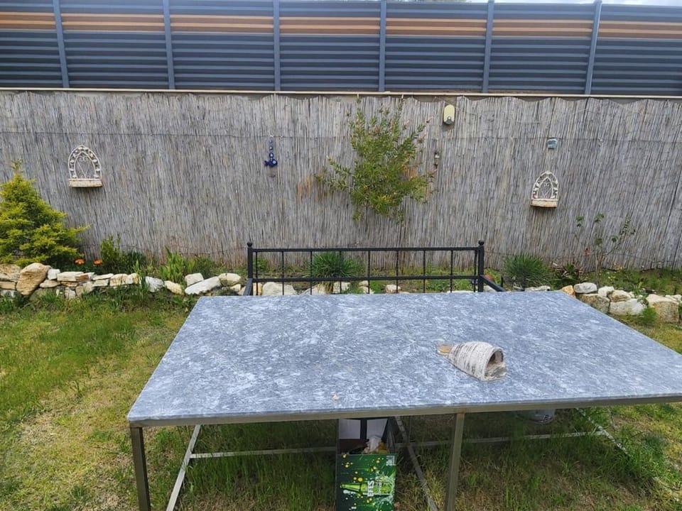 Garden, Dining area