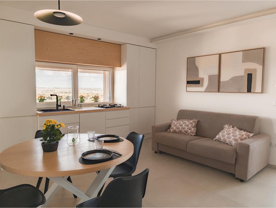 Living room, Dining area