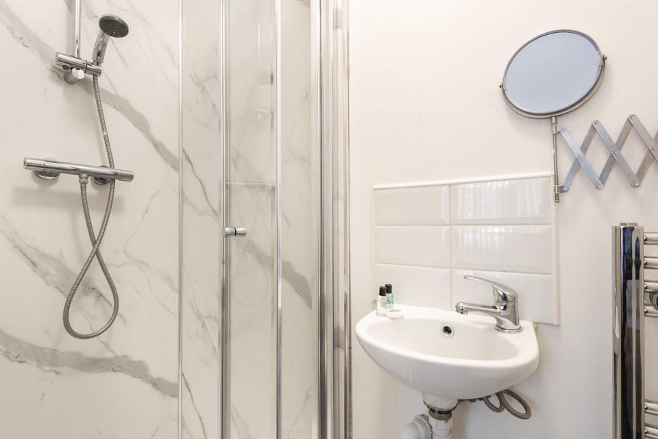 Double Bedroom in Budget Friendly Shared House House in Doncaster