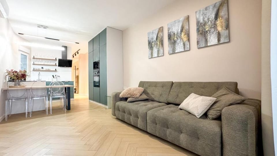 ERVI Sea View Apartment by Los Locos Beach Apartment in Torrevieja
