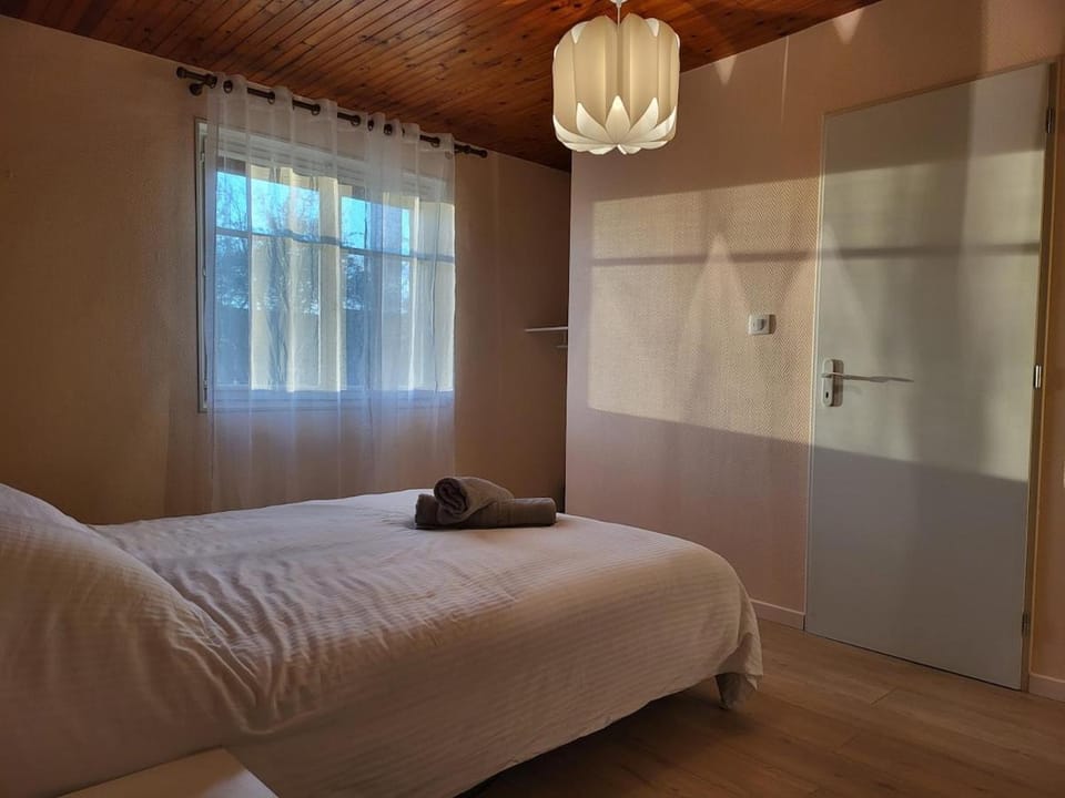 Appartement de plain pied avec terrasse jardin parking Apartment in Auvergne-Rhône-Alpes